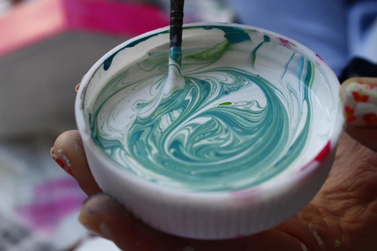 Colour Mixing for Canvas Artists: A Practical Explainer